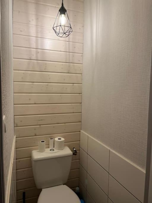 Salins-Les Bains : A L'Ombre De La Tour Carree Daire Dış mekan fotoğraf